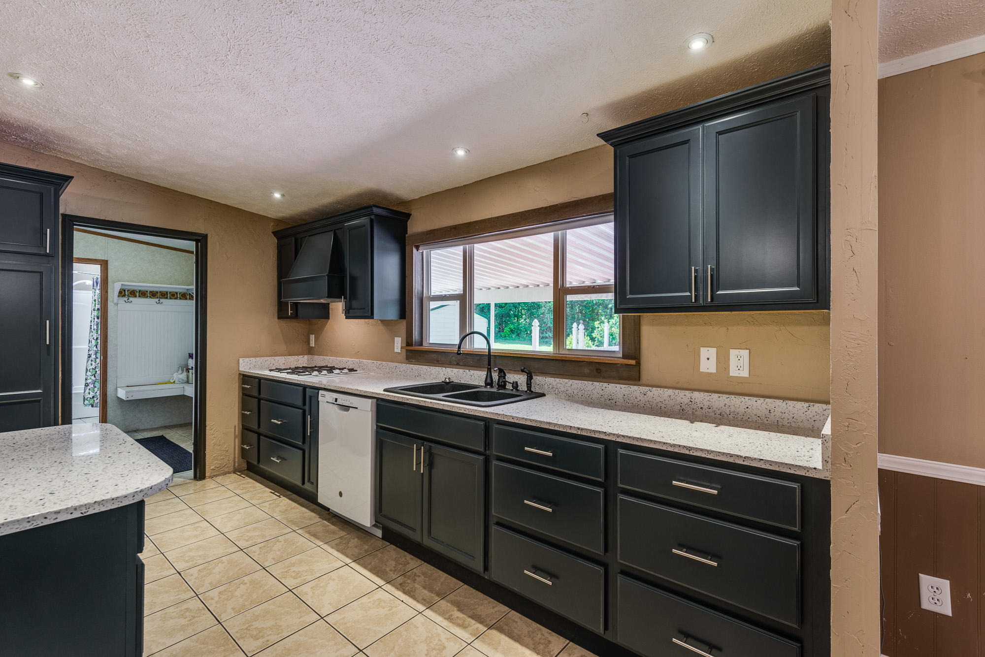 2151 Leffle Webb Road Crossville, TN 38572 - Photo 7 of 39 Kitchen-5