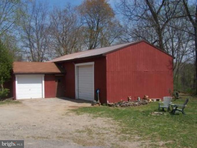 1040 Bloom Road Westminster, MD 21157 - Photo 6 of 24 Garage 1