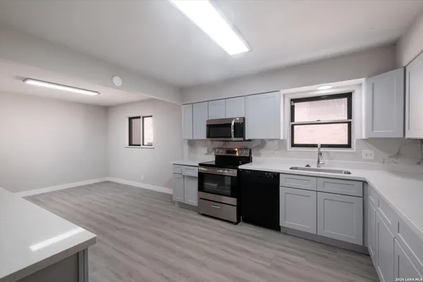 $1,975 | 2643 Waleetka Street, San Antonio, TX 78210