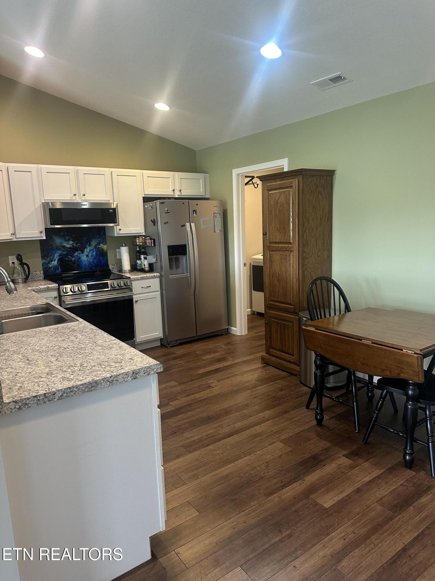 114 Cornerstone Lane Harrogate, TN 37752 - Photo 11 of 19 IMG_1471