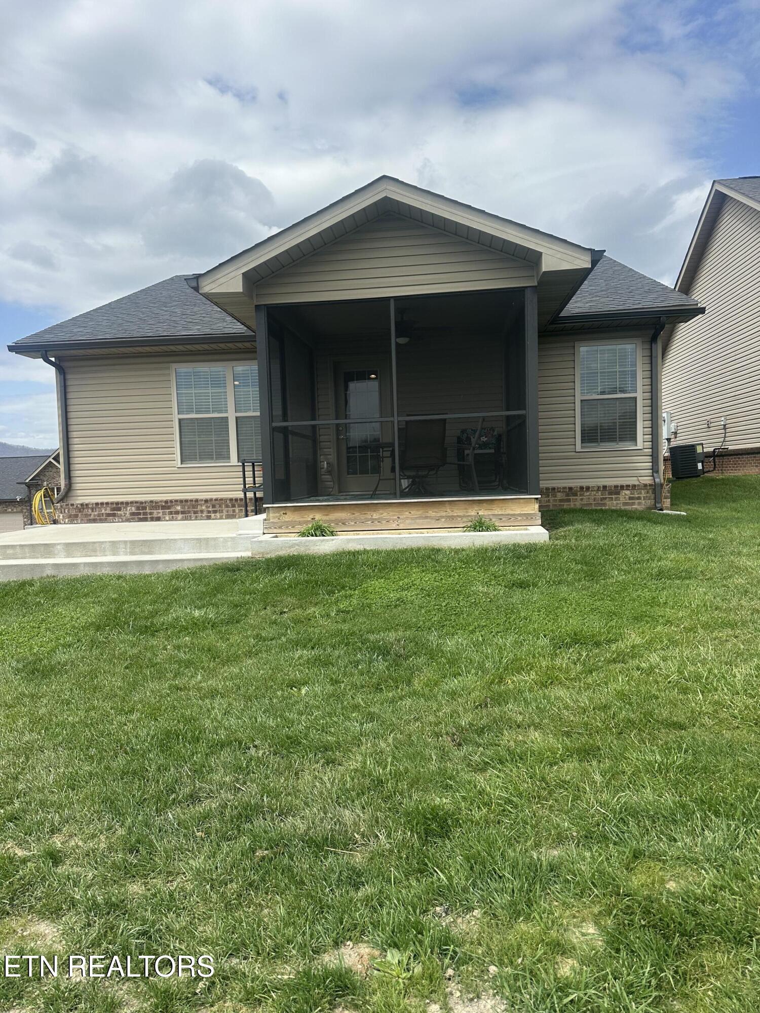 114 Cornerstone Lane Harrogate, TN 37752 - Photo 5 of 19 IMG_1466