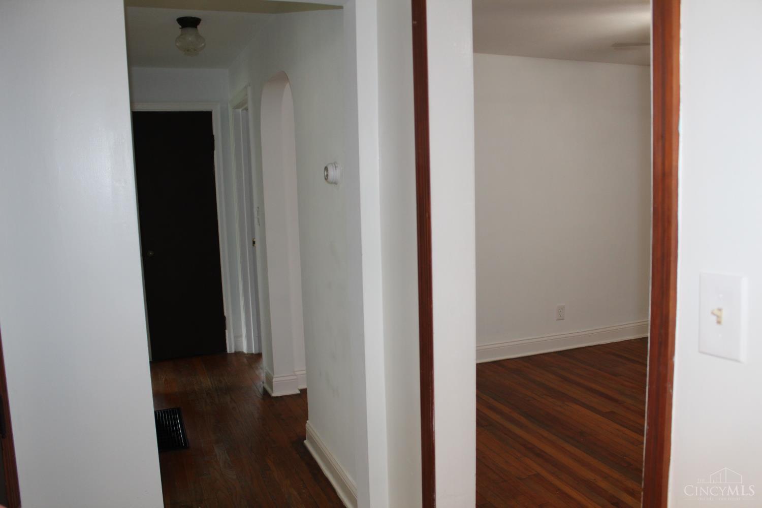 6926 Liberty Fairfield Road Hamilton, OH 45011 - Photo 13 of 21 Gallery Image 13
