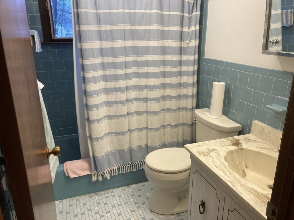 7 Tournament Road Natick, MA 01760 - Photo 6 of 13 Gallery Image 6