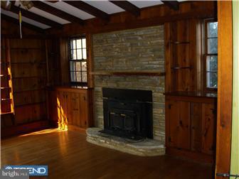 2075 Paper Mill Road Huntingdon Valley, PA 19006 - Photo 4 of 6 Family Room