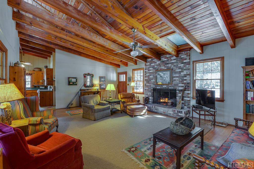 805 Cobb Road Highlands, NC 28741 - Photo 6 of 40 Gallery Image 6