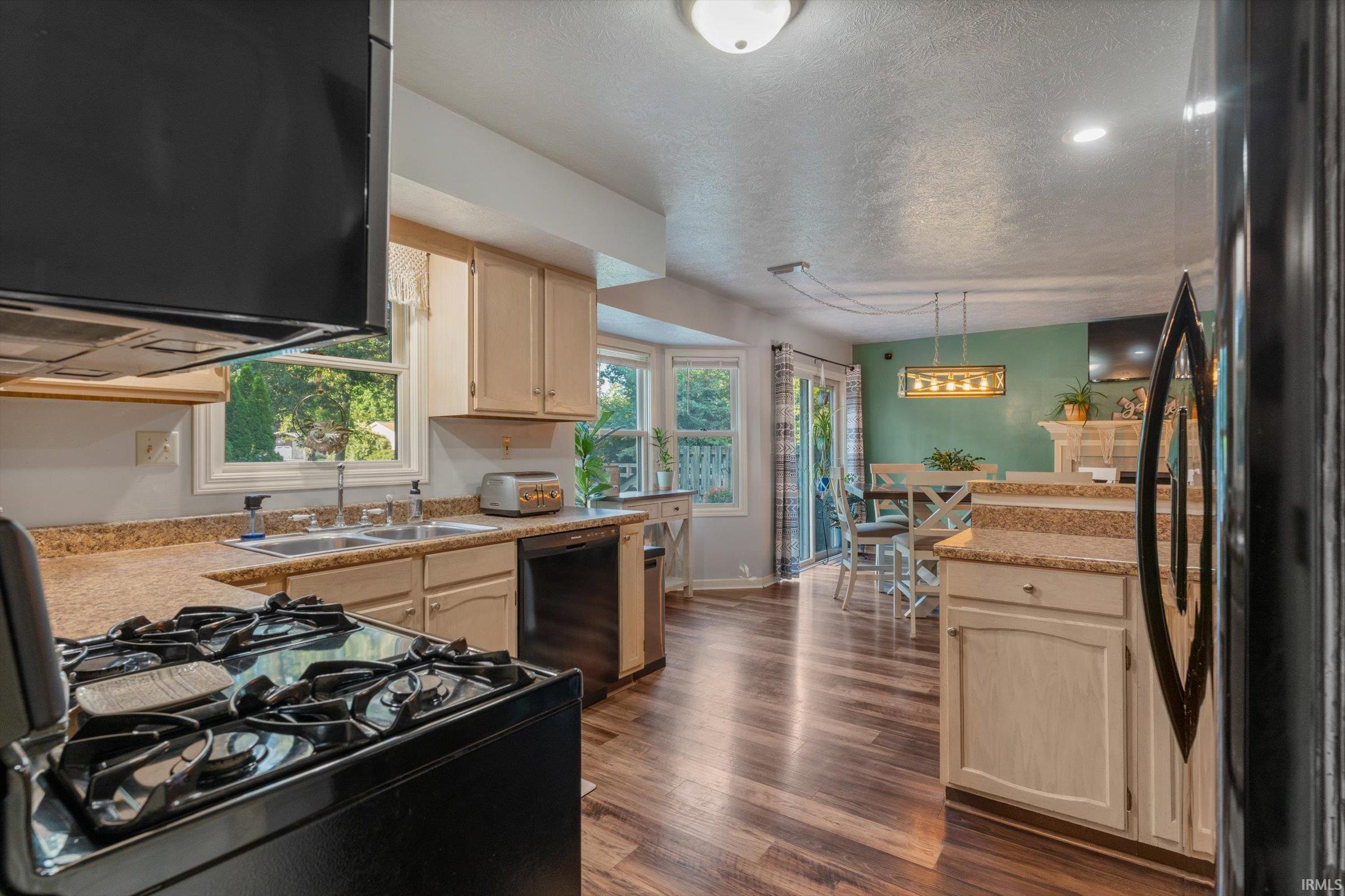 30897 Ridgeview Drive Elkhart, IN 46517 - Photo 14 of 35 Gallery Image 14