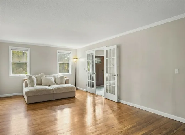 $725,000 | 13 Oak Hill Street, Pepperell, MA 01463