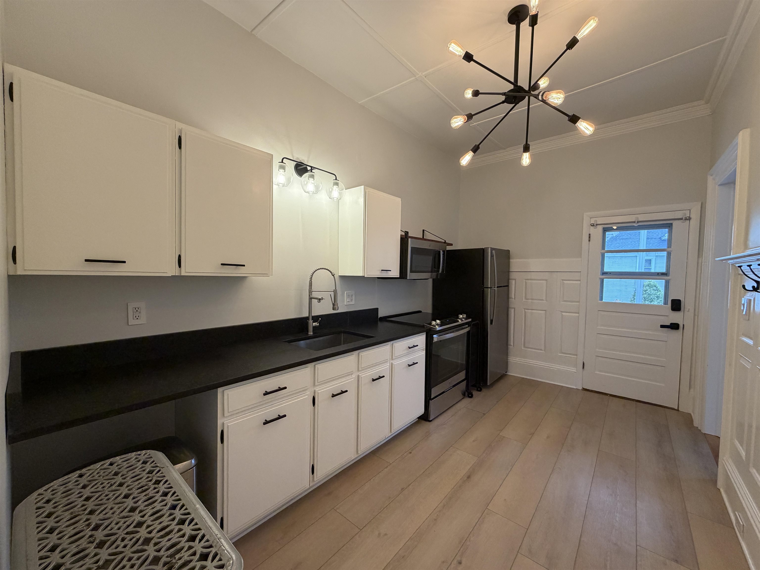 31 Merrimack Street Concord, NH 03301 - Photo 8 of 34