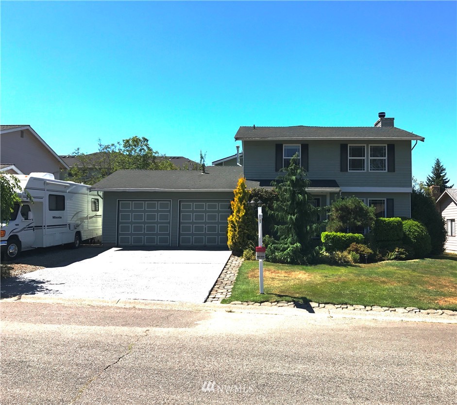 18633 110th Place Southeast Renton, WA 98055 - Photo 2 of 24