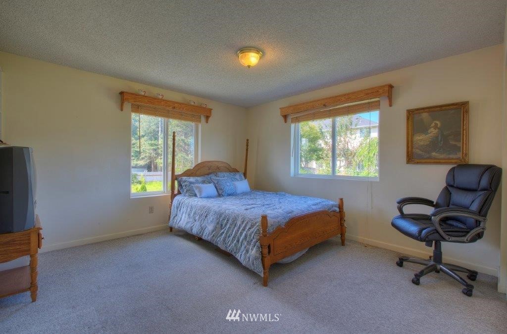 18633 110th Place Southeast Renton, WA 98055 - Photo 17 of 24
