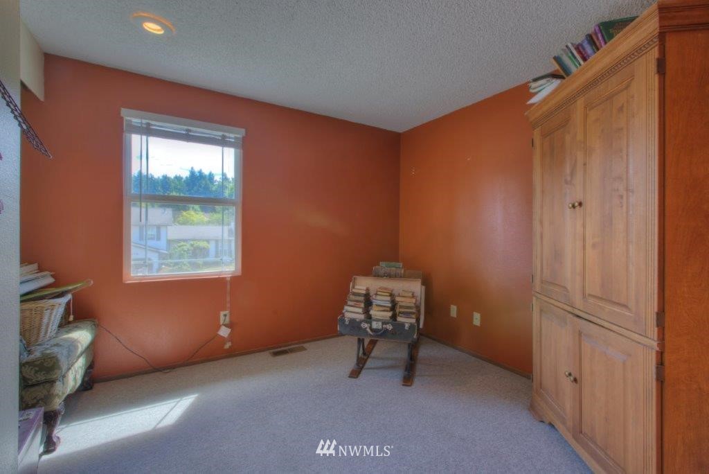 18633 110th Place Southeast Renton, WA 98055 - Photo 19 of 24