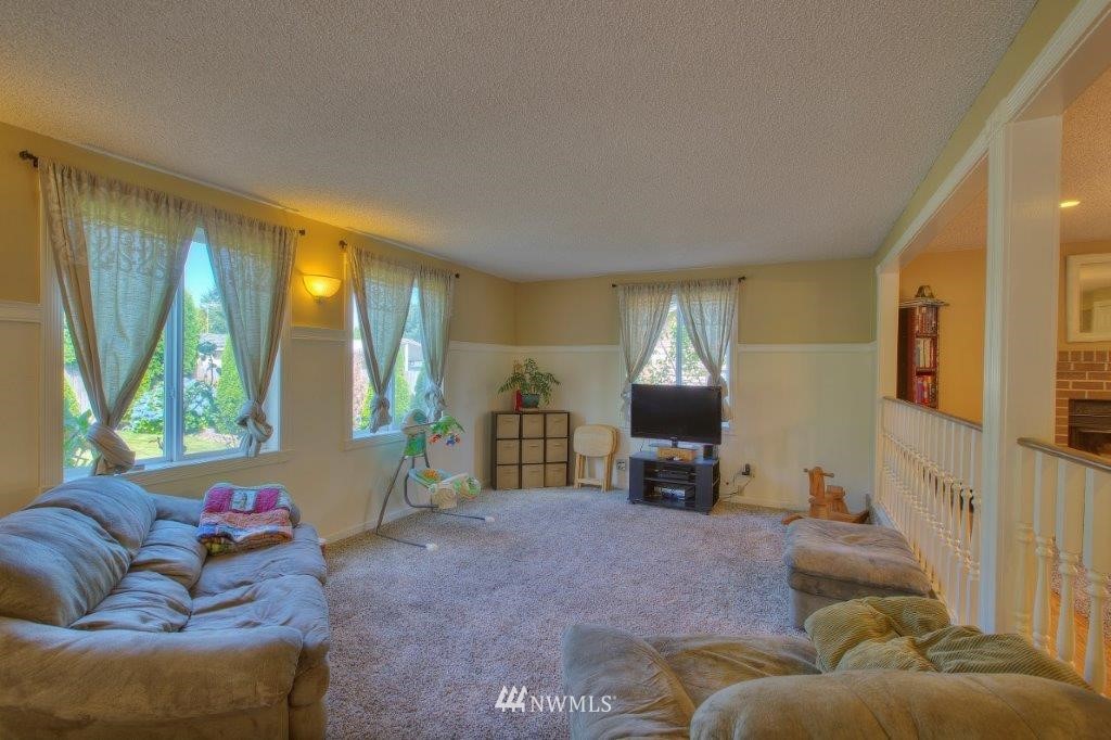 18633 110th Place Southeast Renton, WA 98055 - Photo 7 of 24