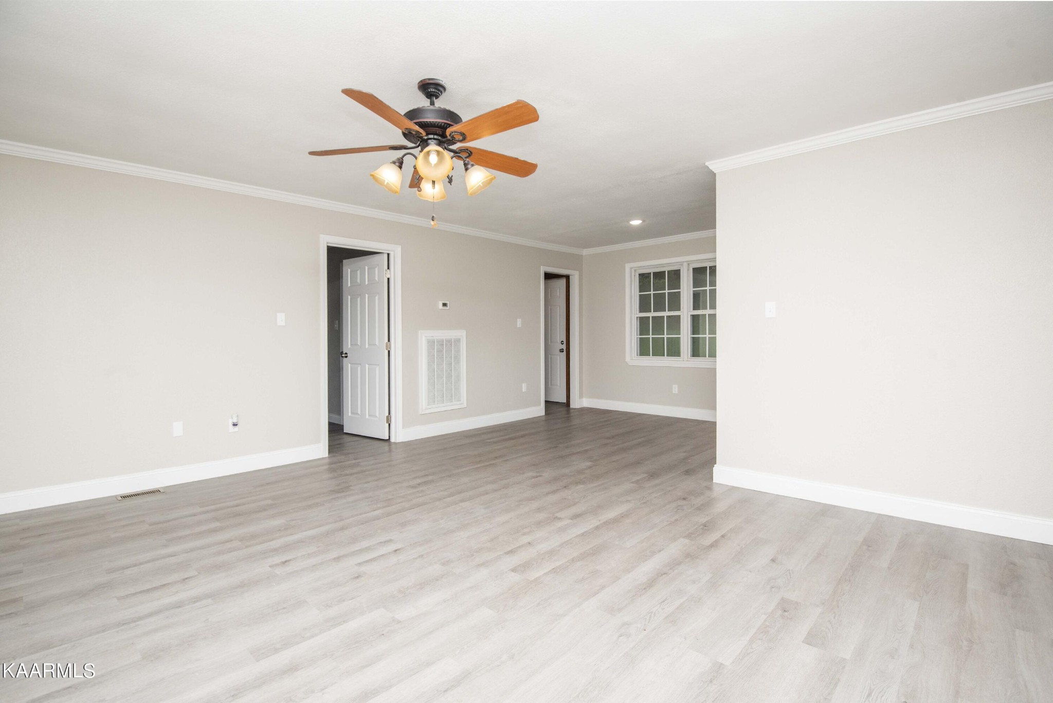 305 West Spring Street Oliver Springs, TN 37840 - Photo 11 of 29 Gallery Image 11