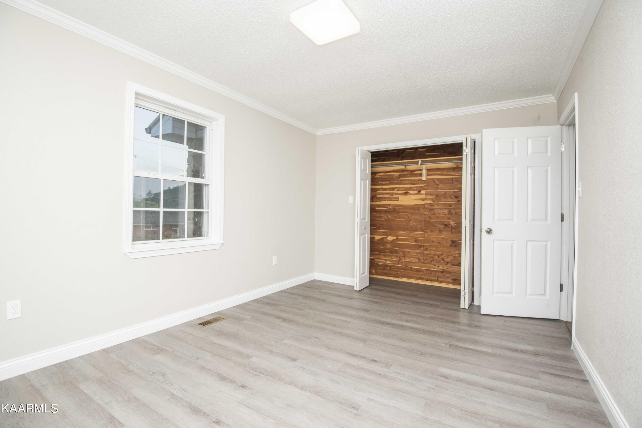 305 West Spring Street Oliver Springs, TN 37840 - Photo 23 of 29 Gallery Image 23