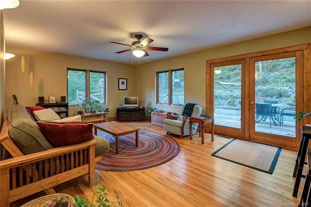 121 Spooks Branch Road Asheville, NC 28804 - Photo 5 of 24 Gallery Image 5