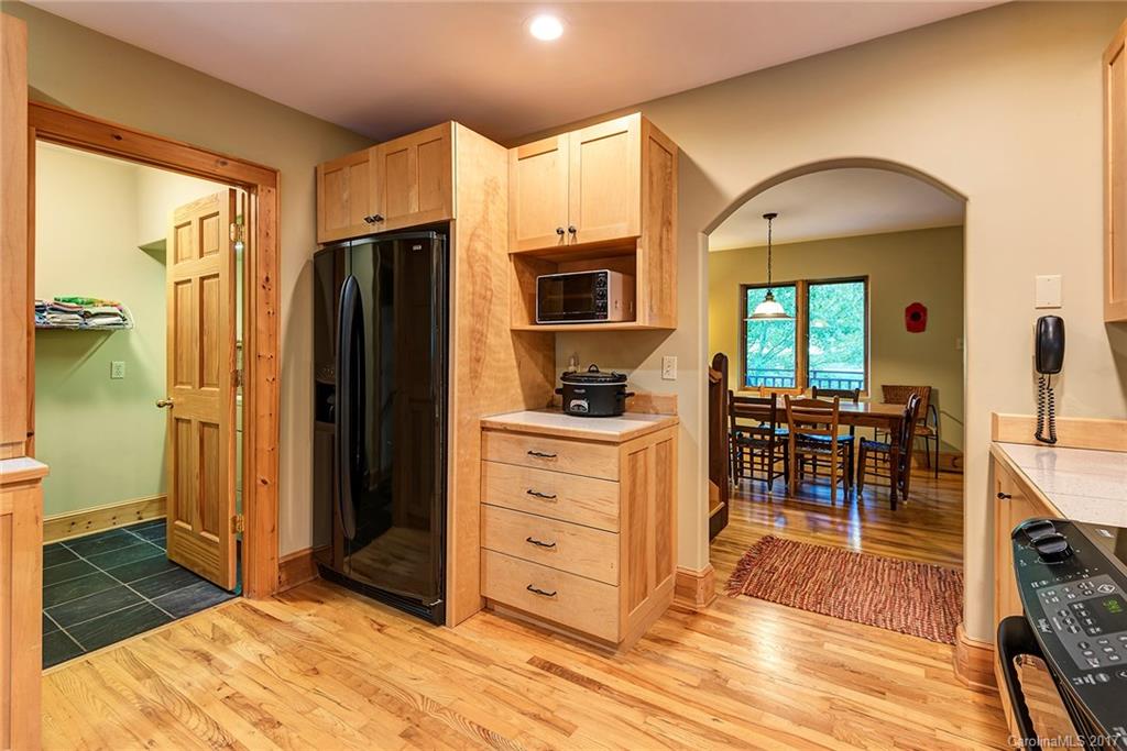 121 Spooks Branch Road Asheville, NC 28804 - Photo 9 of 24 Gallery Image 9