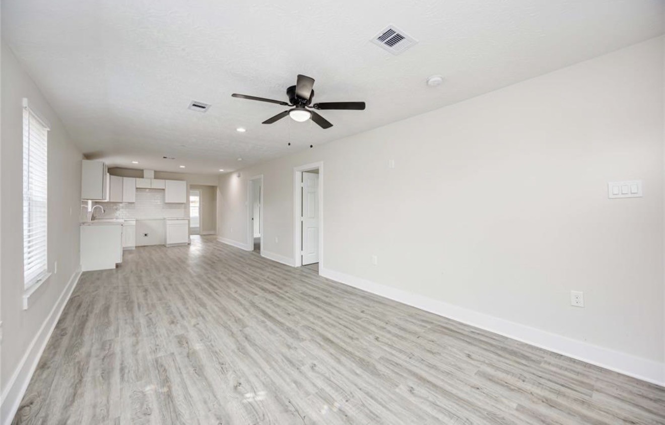 7921 Little Street Houston, TX 77028 - Photo 5 of 20