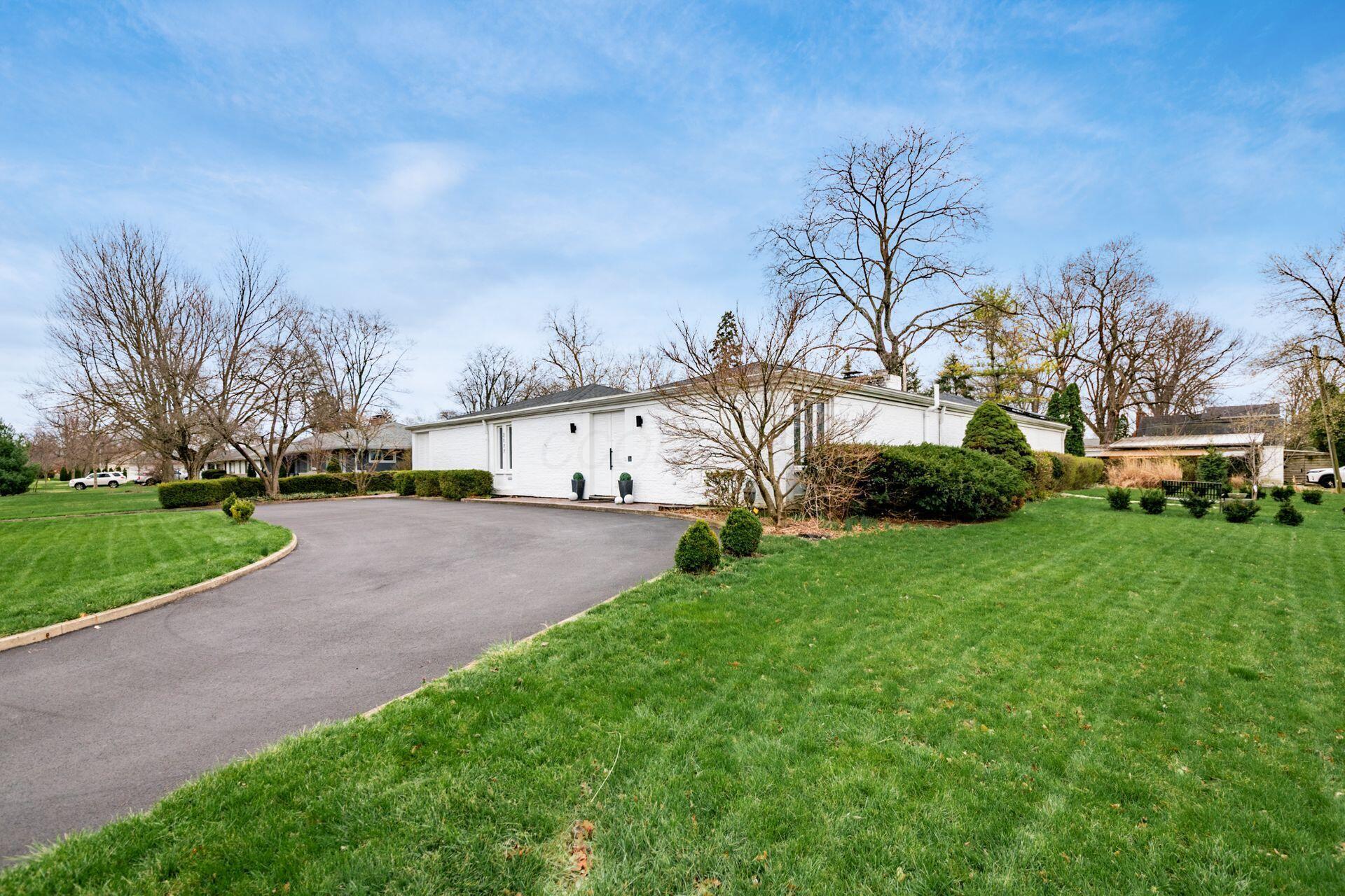 2177 Oakmount Road Columbus, OH 43221 - Photo 16 of 34 005_e95f6_L 2177 Oakmount 008