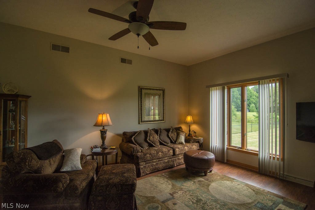 2892 Hallock Young Road Warren, OH 44481 - Photo 12 of 34 Gallery Image 12