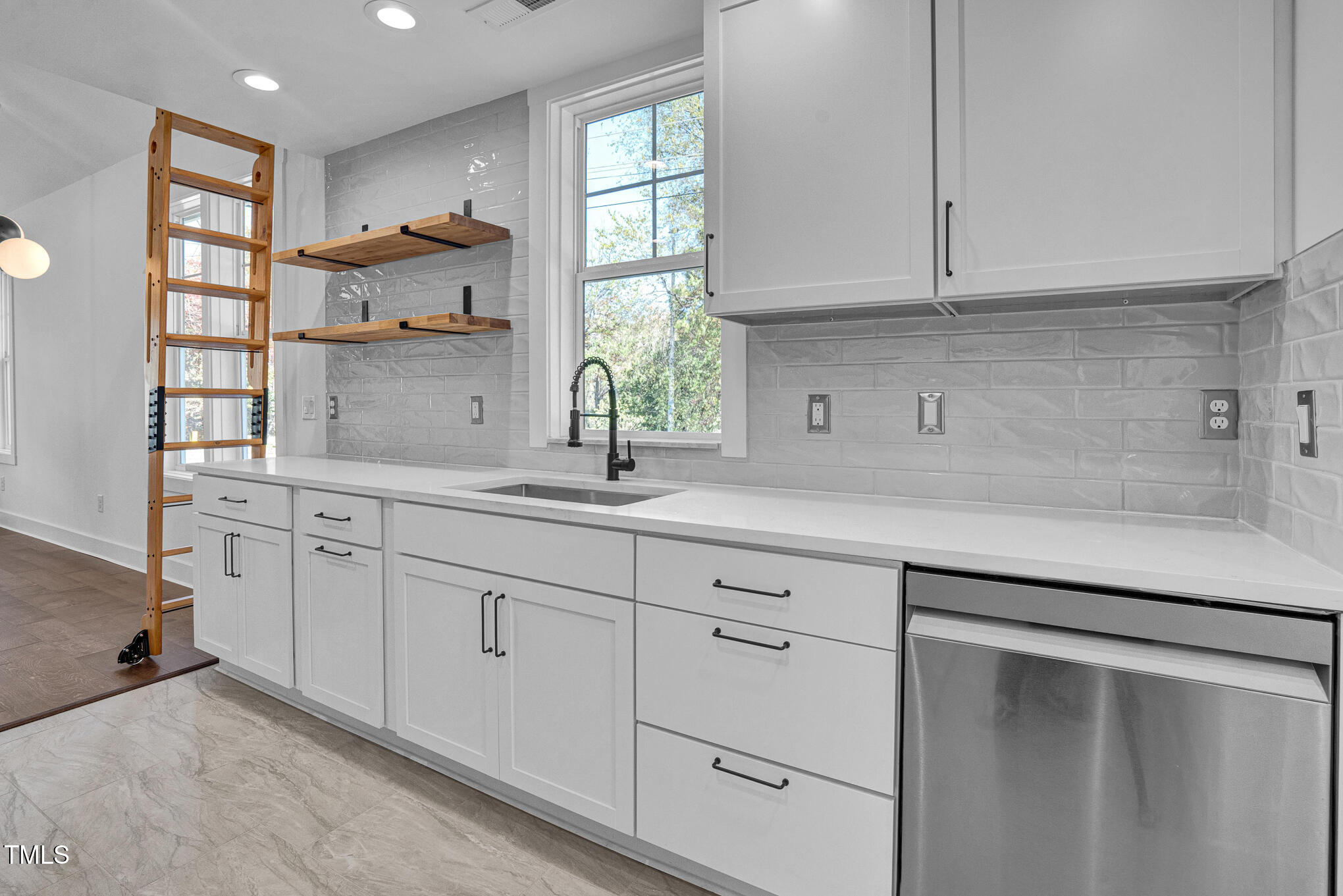 518 Worth Street Raleigh, NC 27601 - Photo 12 of 32 Kitchen