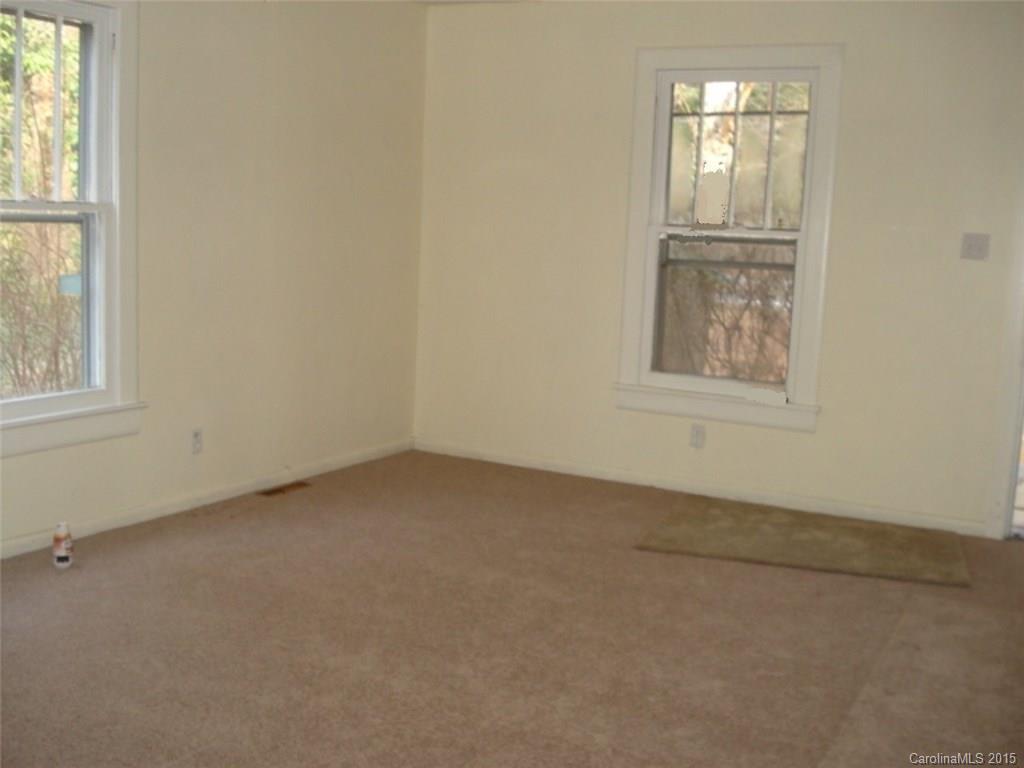 330 Barringer Road Salisbury, NC 28147 - Photo 5 of 10 an empty room with windows