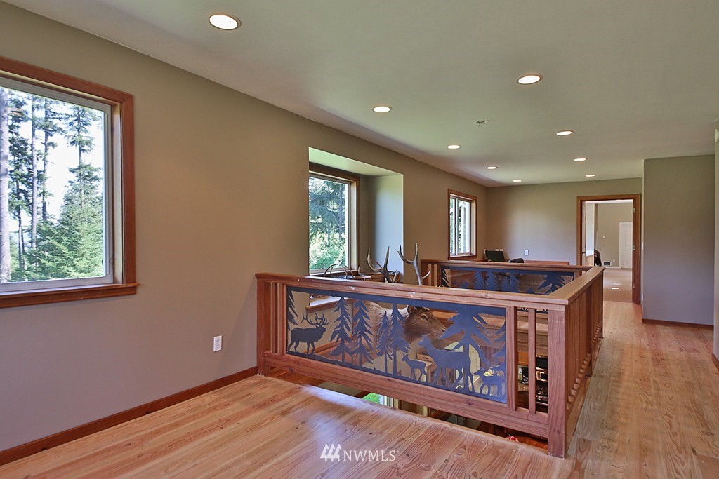 6595 Heggenes Road Clinton, WA 98236 - Photo 15 of 25 Gallery Image 15