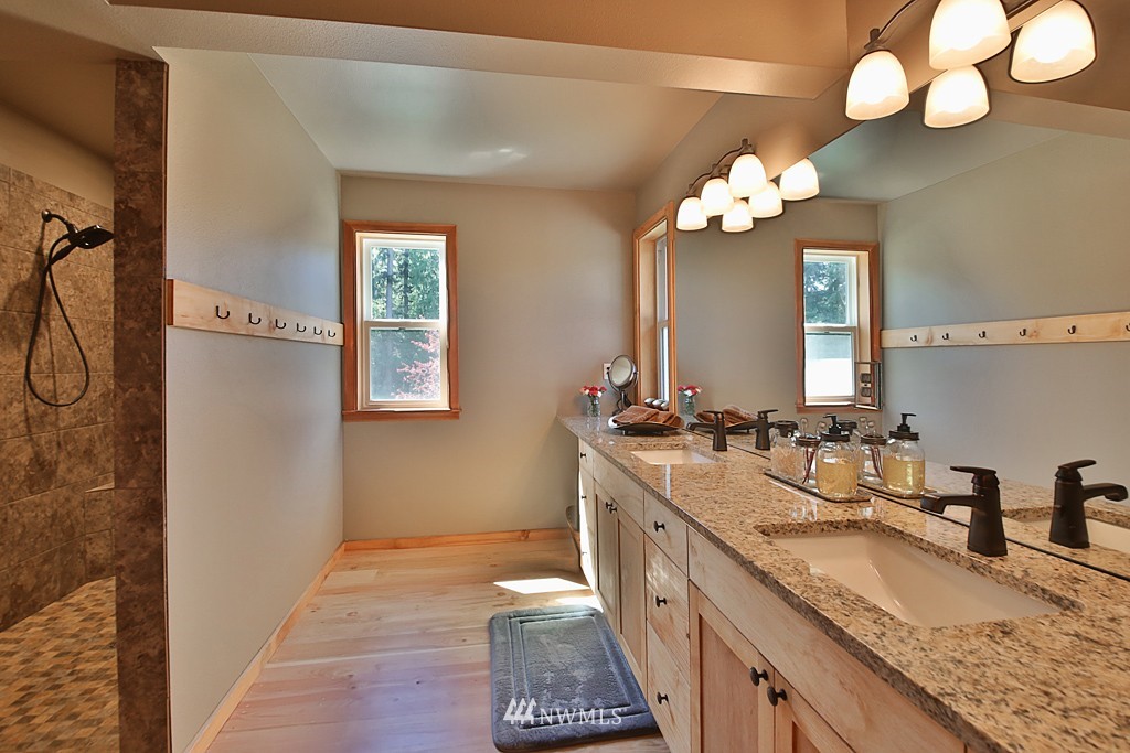 6595 Heggenes Road Clinton, WA 98236 - Photo 17 of 25 Gallery Image 17