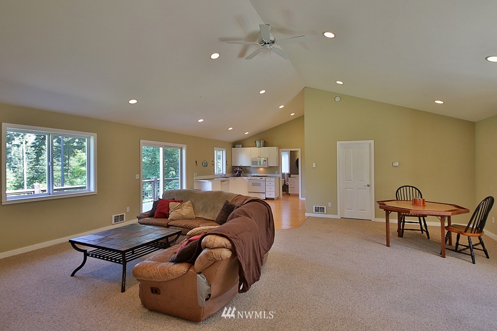 6595 Heggenes Road Clinton, WA 98236 - Photo 21 of 25 Gallery Image 21