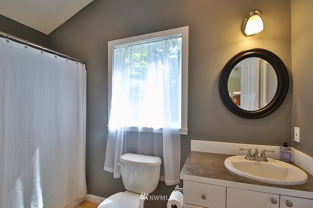 6595 Heggenes Road Clinton, WA 98236 - Photo 24 of 25 Gallery Image 24