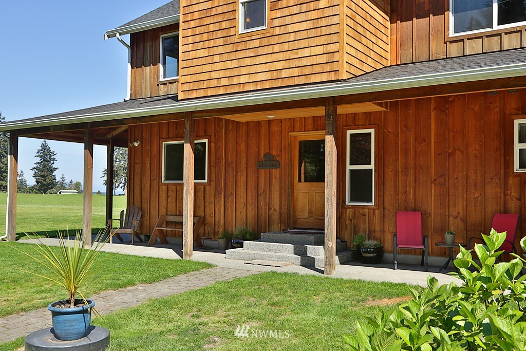 6595 Heggenes Road Clinton, WA 98236 - Photo 8 of 25 Gallery Image 8