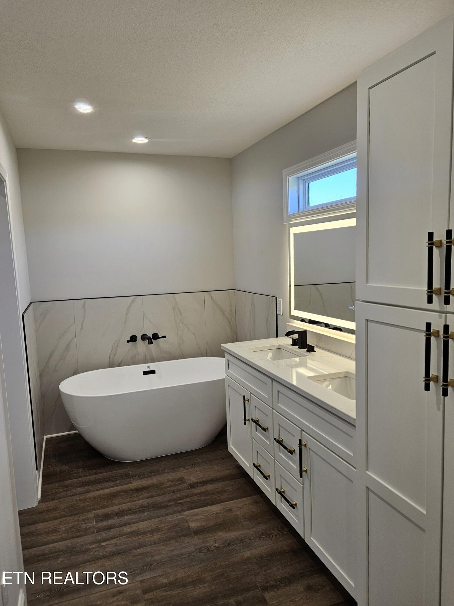 260 Thompson Road Madisonville, TN 37354 - Photo 15 of 34 20260120_103948