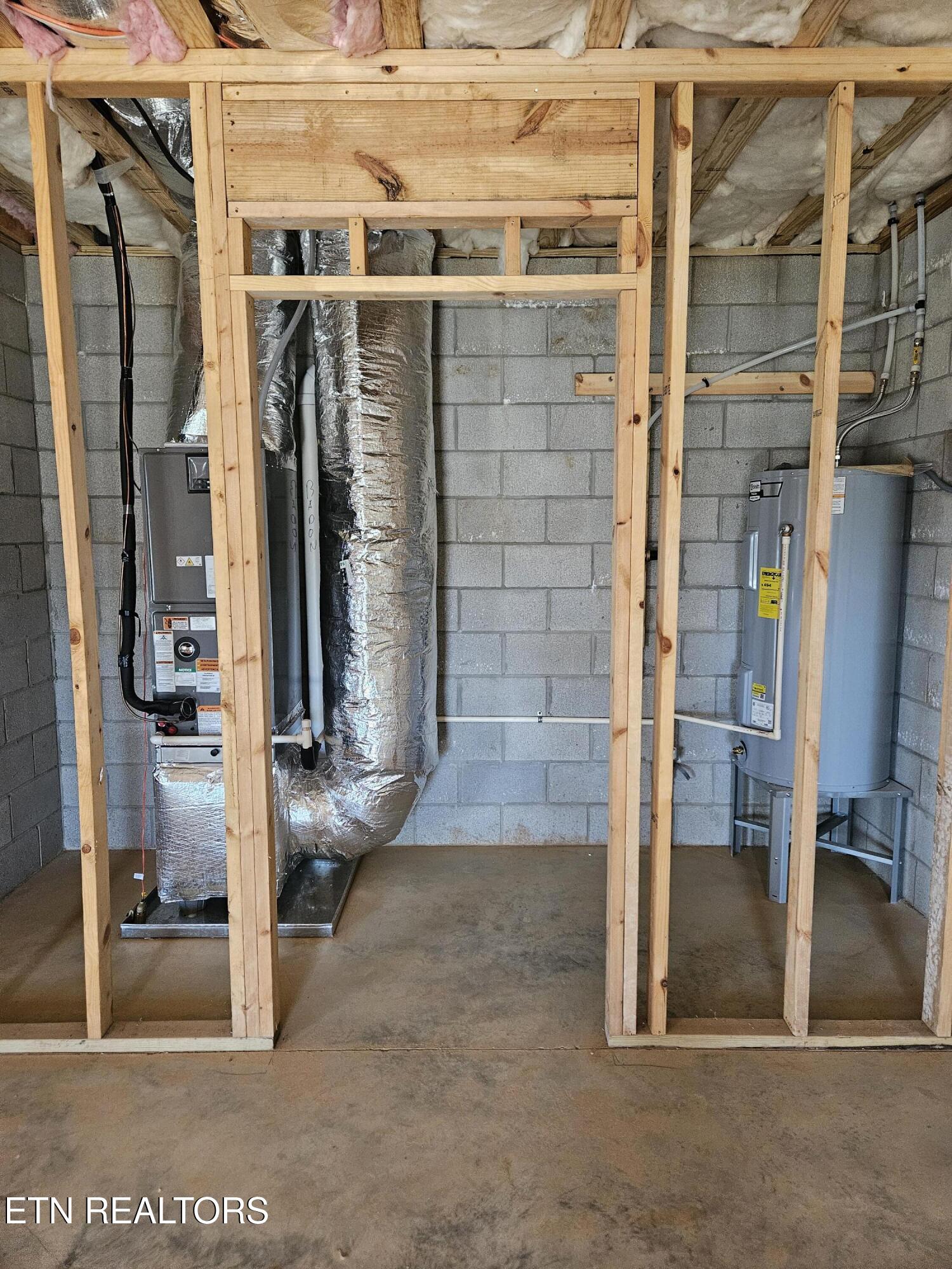 260 Thompson Road Madisonville, TN 37354 - Photo 29 of 34 20260120_104927