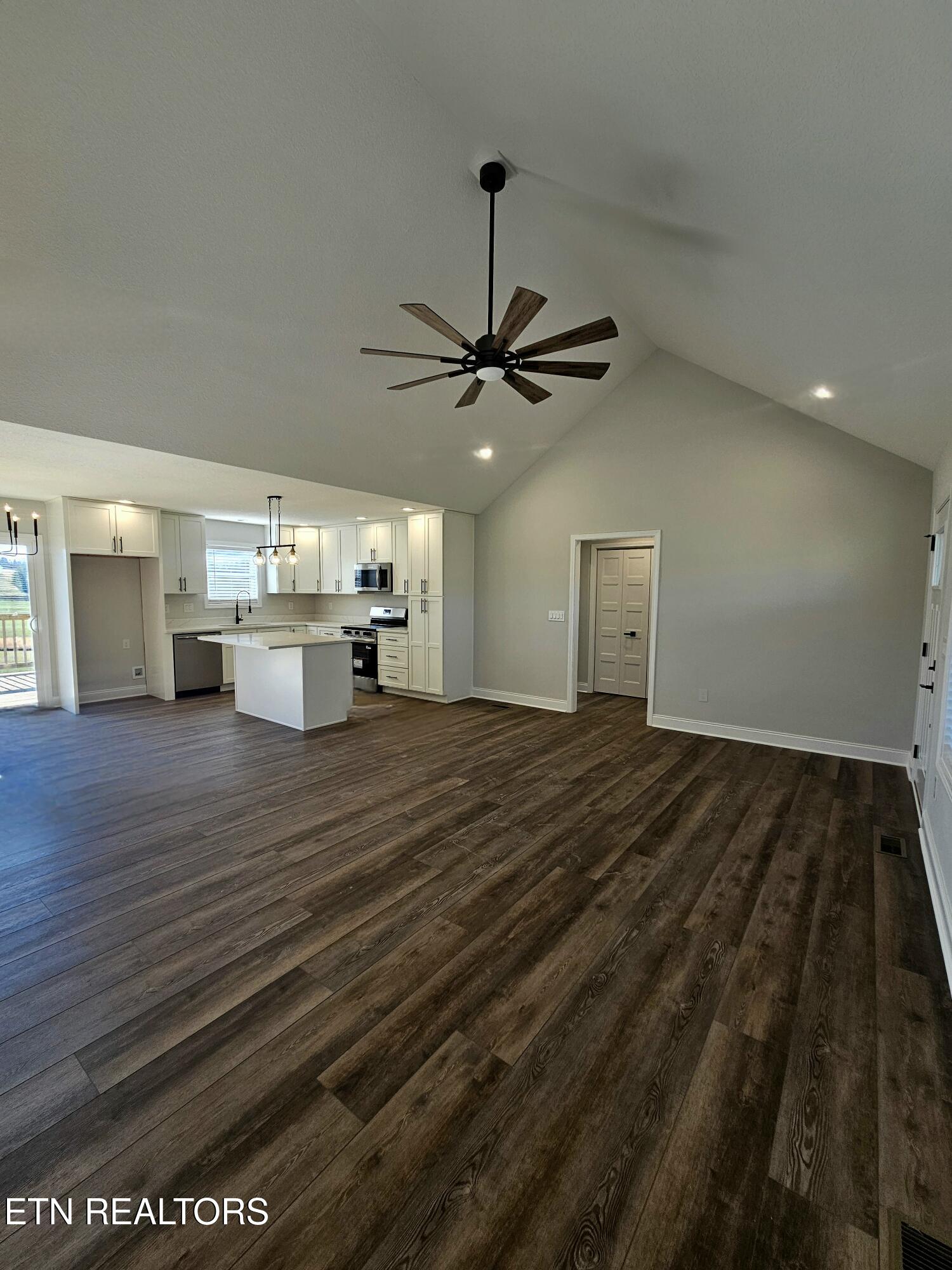 260 Thompson Road Madisonville, TN 37354 - Photo 4 of 34 20260120_103019