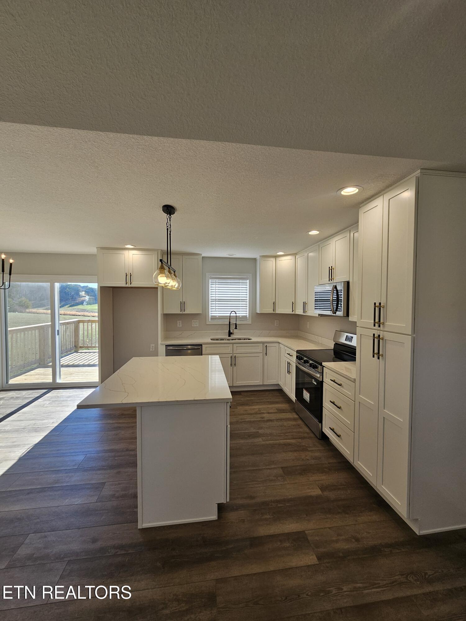 260 Thompson Road Madisonville, TN 37354 - Photo 6 of 34 20260120_103135