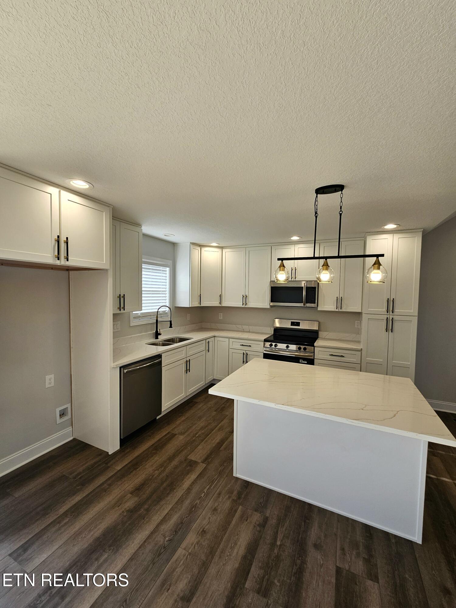 260 Thompson Road Madisonville, TN 37354 - Photo 7 of 34 20260120_103154