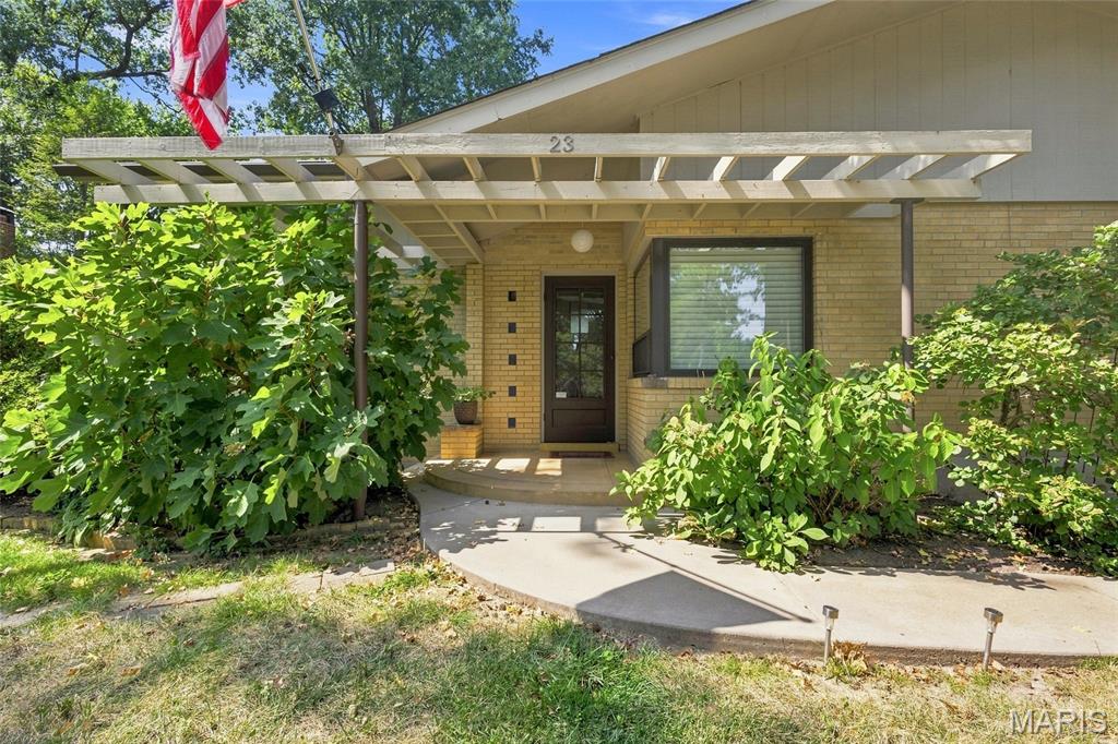 23 Devon Road Glendale, MO 63122 - Photo 13 of 77 Gallery Image 13