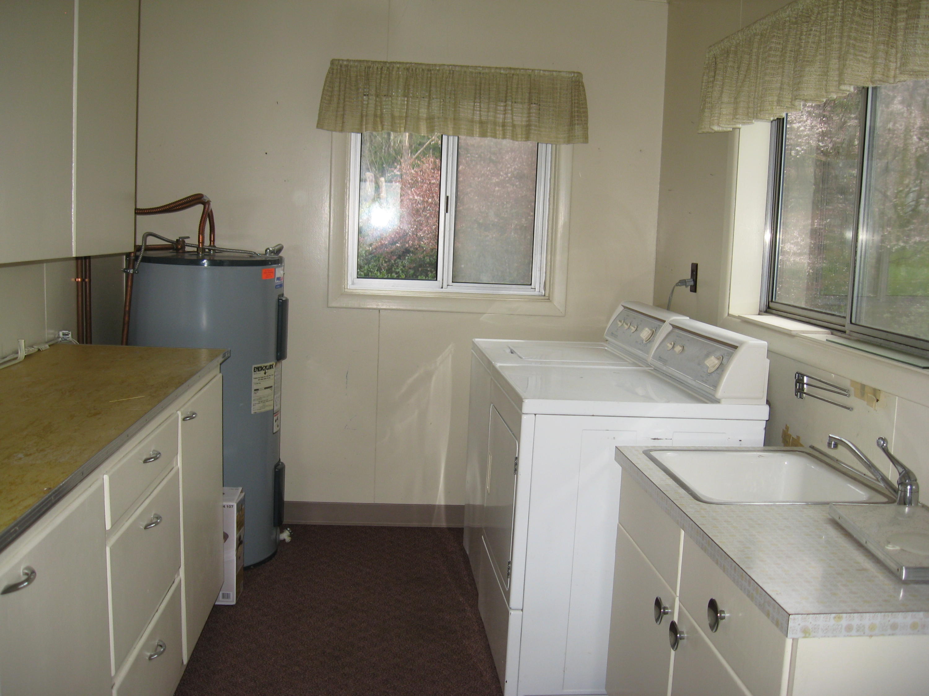 506 3rd Street Garibaldi, OR 97118 - Photo 19 of 30 Utility/Laundry Room