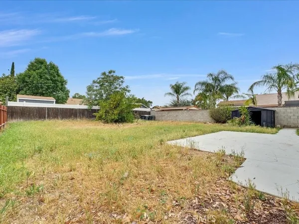 $3,000 | 1022 Ruby Drive, Perris, CA 92571