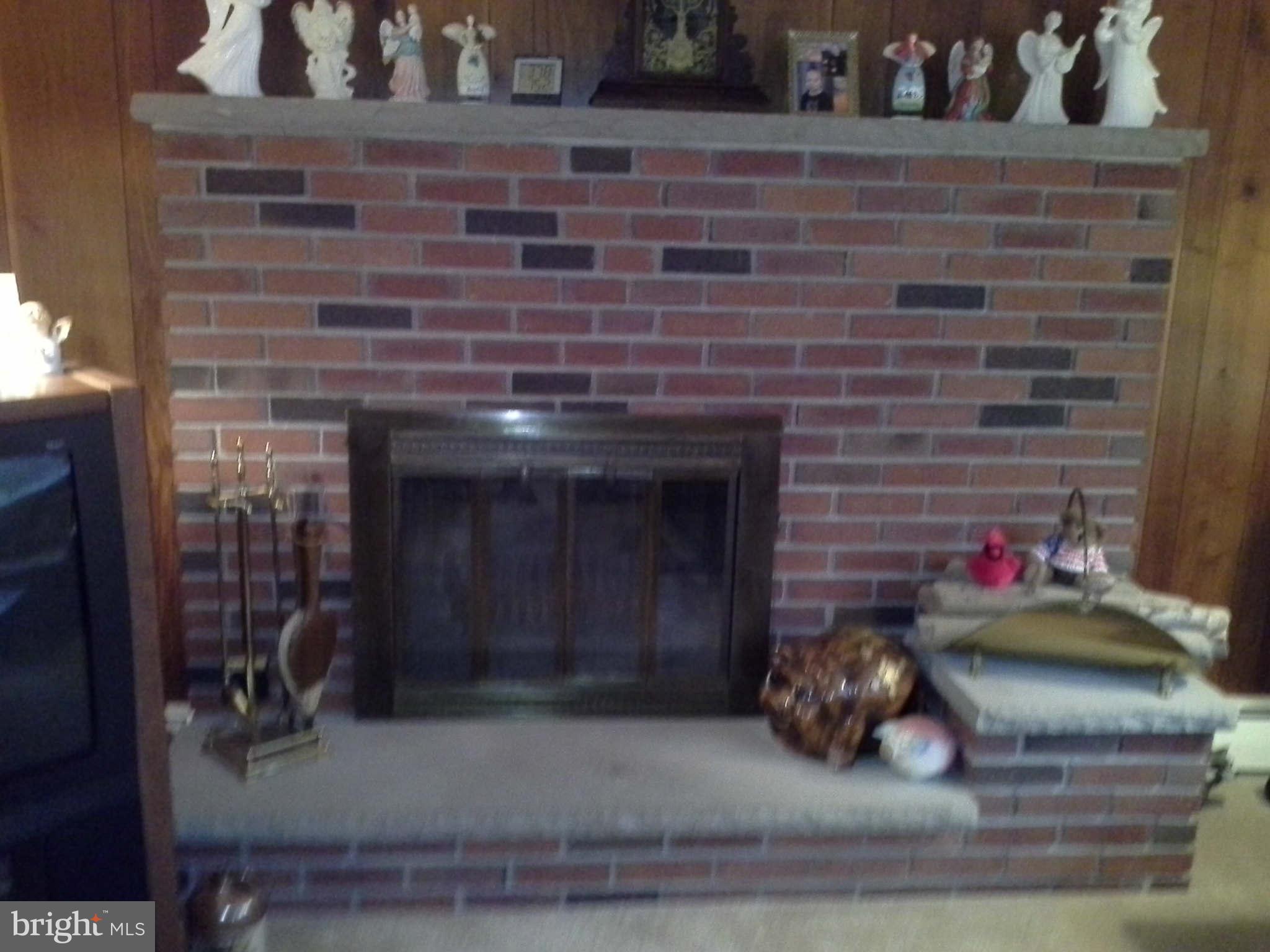 411 Mountain Road Fallston, MD 21047 - Photo 3 of 27 Living Room