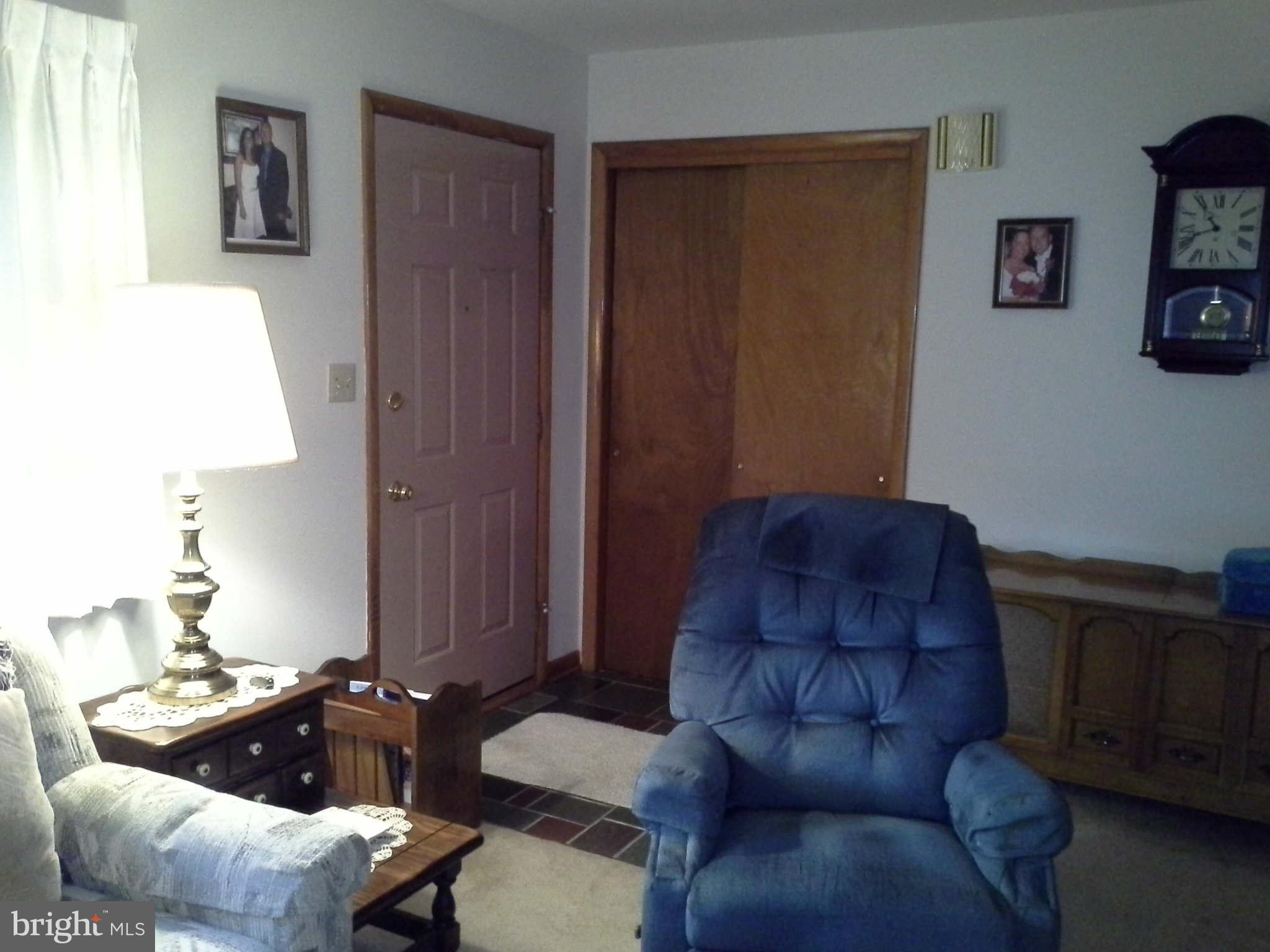 411 Mountain Road Fallston, MD 21047 - Photo 5 of 27 Living Room