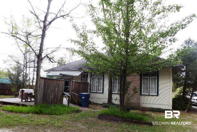 215 West Mclellan Street Brewton, AL 36426 - Photo 3 of 17
