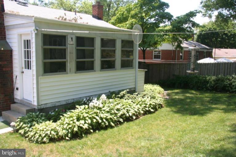 11904 Rocking Horse Road Rockville, MD 20852 - Photo 24 of 28 Exterior #2