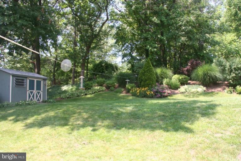 11904 Rocking Horse Road Rockville, MD 20852 - Photo 26 of 28 Exterior #4
