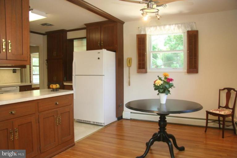 11904 Rocking Horse Road Rockville, MD 20852 - Photo 7 of 28 Dining Room