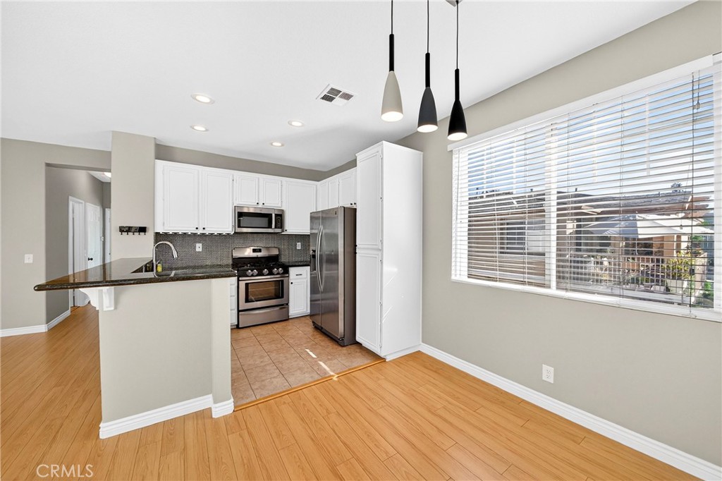 17809 Ash Court Carson, CA 90746 - Photo 9 of 39