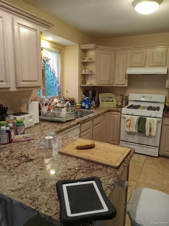 4405 Hemlock Road Cedar, MI 49621 - Photo 5 of 25