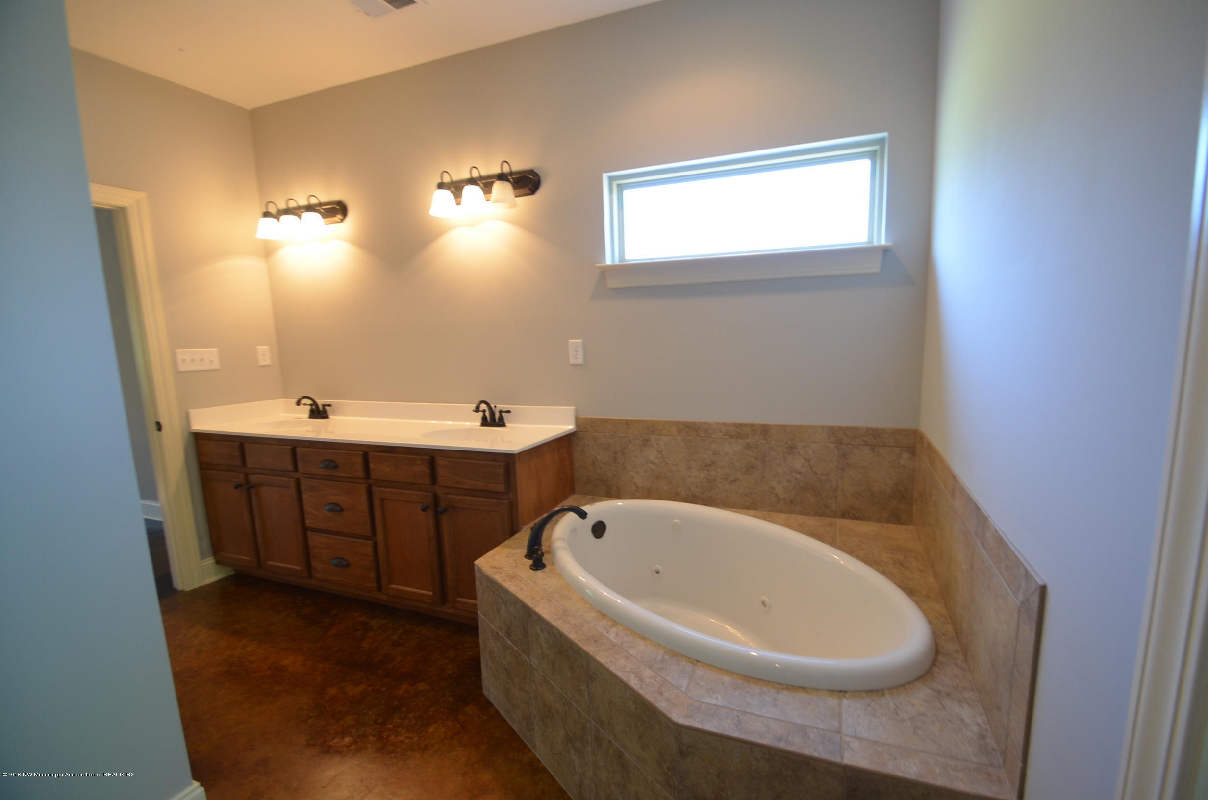 1702 Gwynn Road Nesbit, MS 38651 - Photo 15 of 24 Master bath