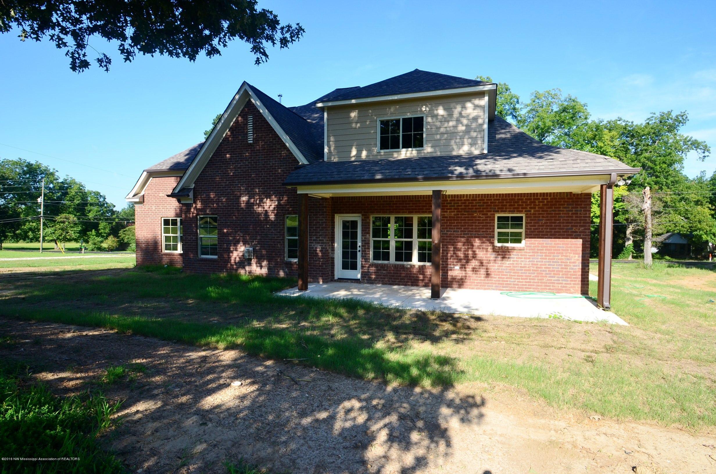 1702 Gwynn Road Nesbit, MS 38651 - Photo 22 of 24 Back of home