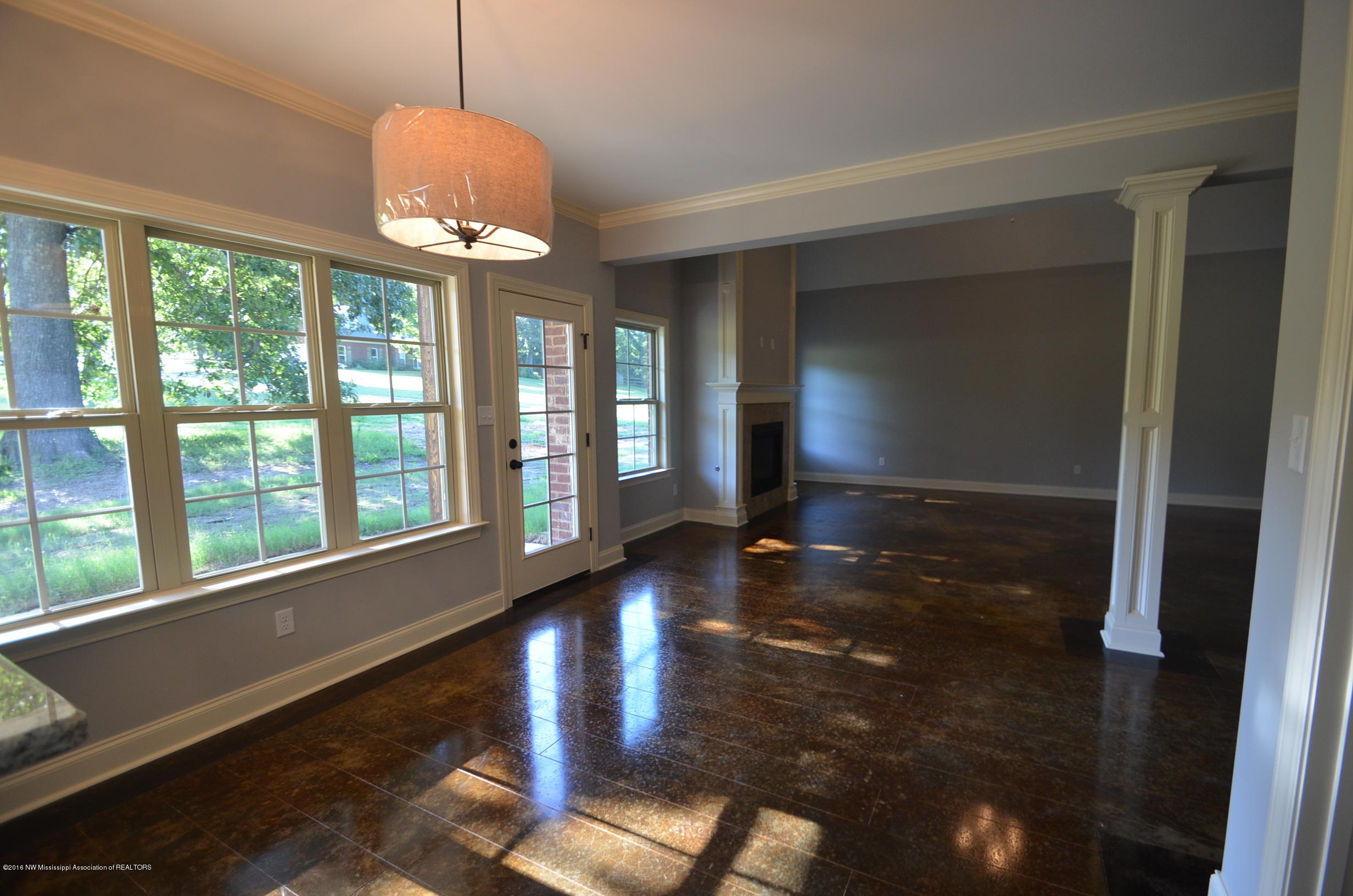 1702 Gwynn Road Nesbit, MS 38651 - Photo 9 of 24 Breakfast area with view of great room