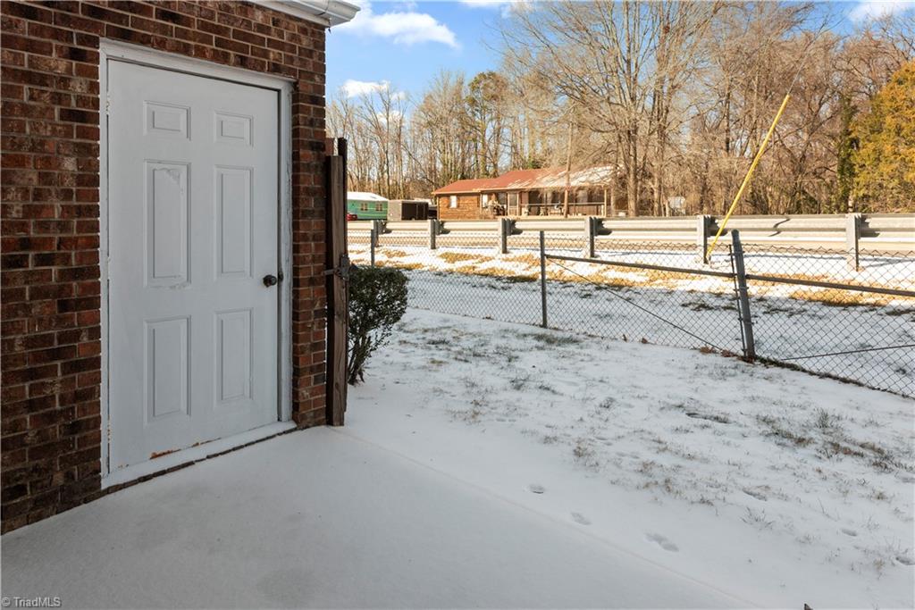 1311 West Meadowview Road, Unit H Greensboro, NC 27403 - Photo 15 of 16